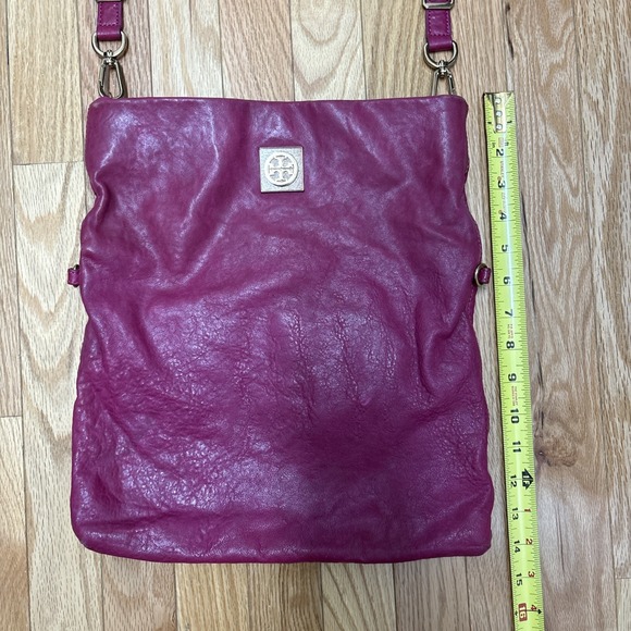 Tory Burch Louiisa Fushia Slouchy Leather‎ Convertible Crossbody Hobo Bag - Picture 12 of 13
